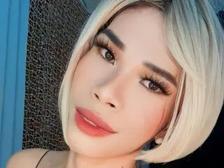 View AhrianLove Fuck Vids and Pics