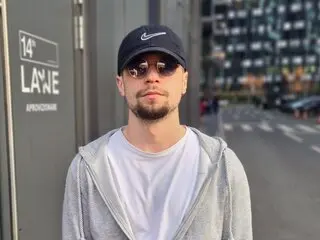 View AndrewSummer Fuck Vids and Pics