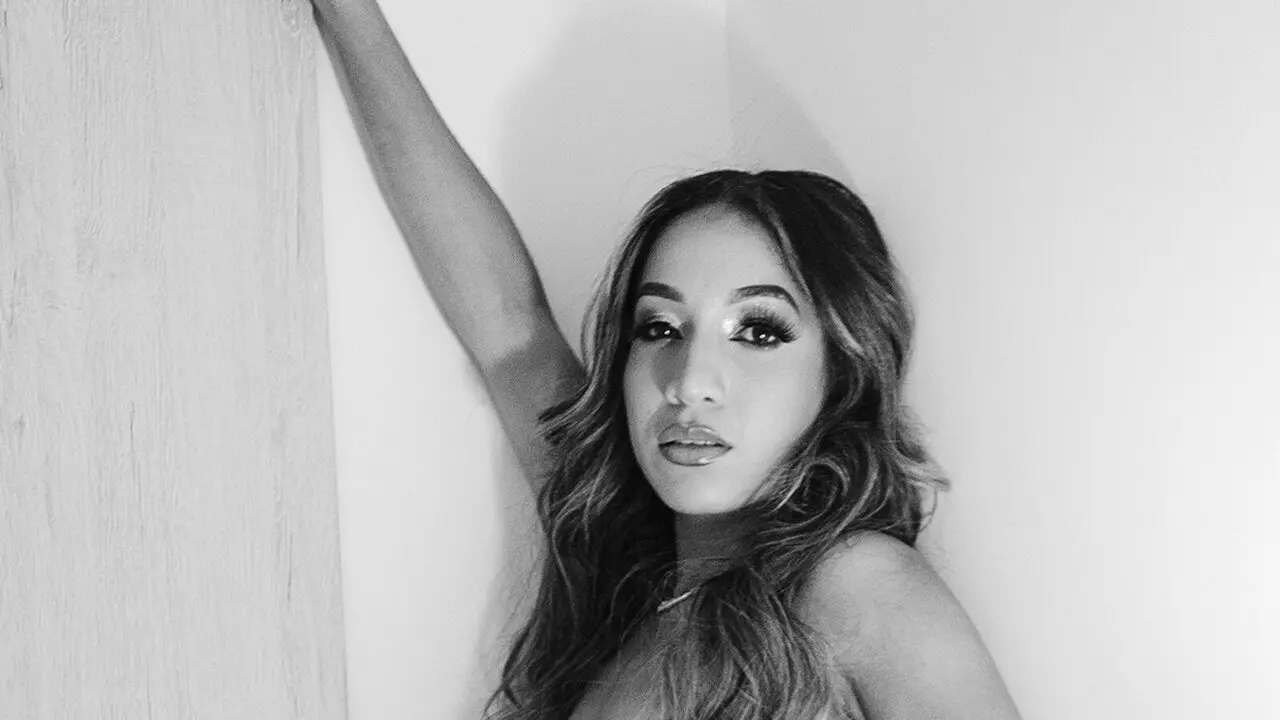 View AngieRouxe Fuck Vids and Pics