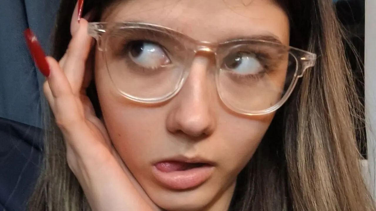 View EadlinCoke Fuck Vids and Pics